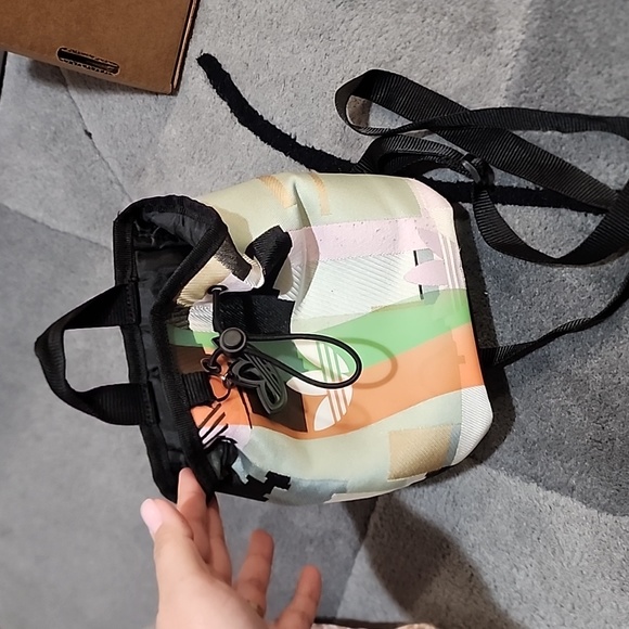 Girl's backpack Adidas and Justice bags - Picture 3 of 7